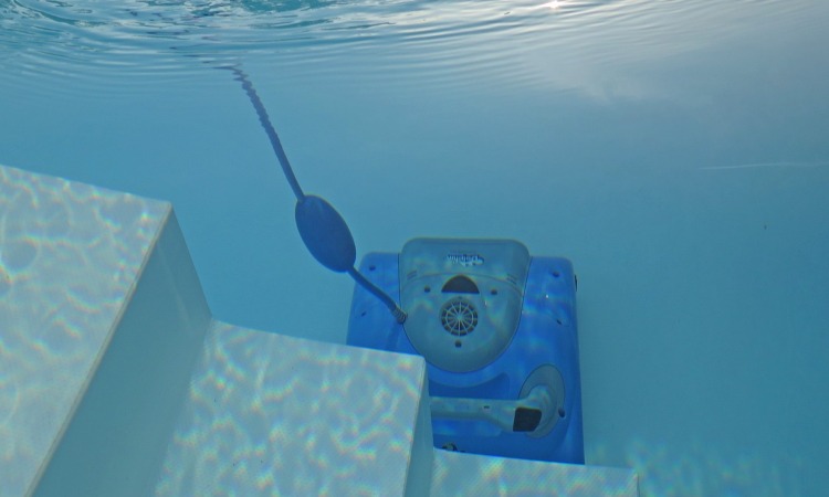 tools for pool cleaners